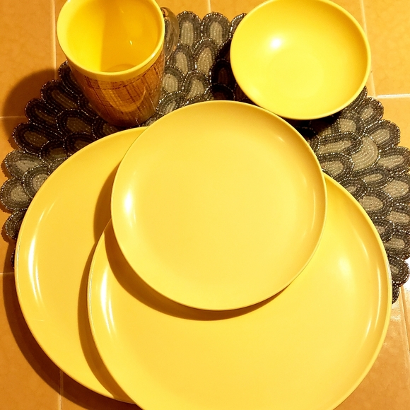 STETSON Melmac Yellow Set w/Raffia Ware Cup VTG MCM - Picture 5 of 9